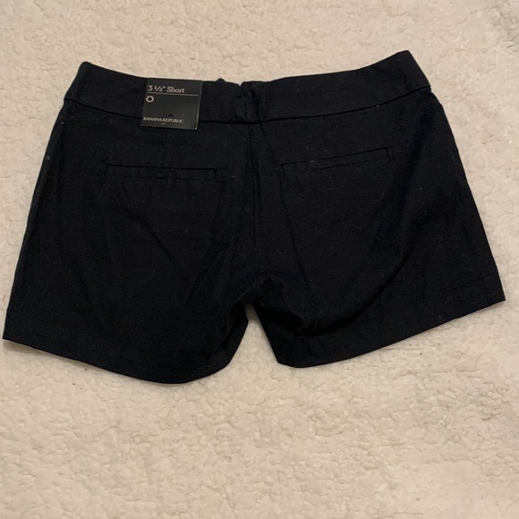 3 1/2” banana republic dress shorts - Picture 4 of 7